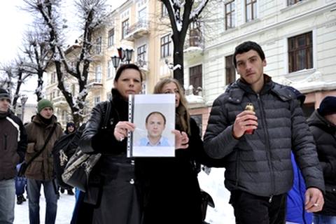 *По словам друзей, погибший Саша Савко был хорошим семьянином и совершенно не конфликтным человеком. Фото издания &laquo;Молодой буковинец&raquo;
